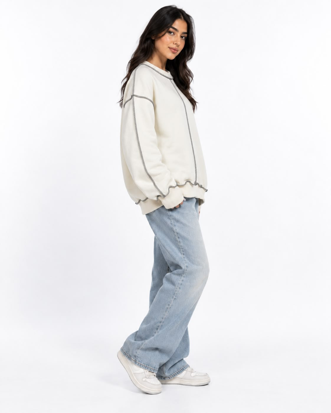 Sweatshirt - stitching on the chest and sleeves - white